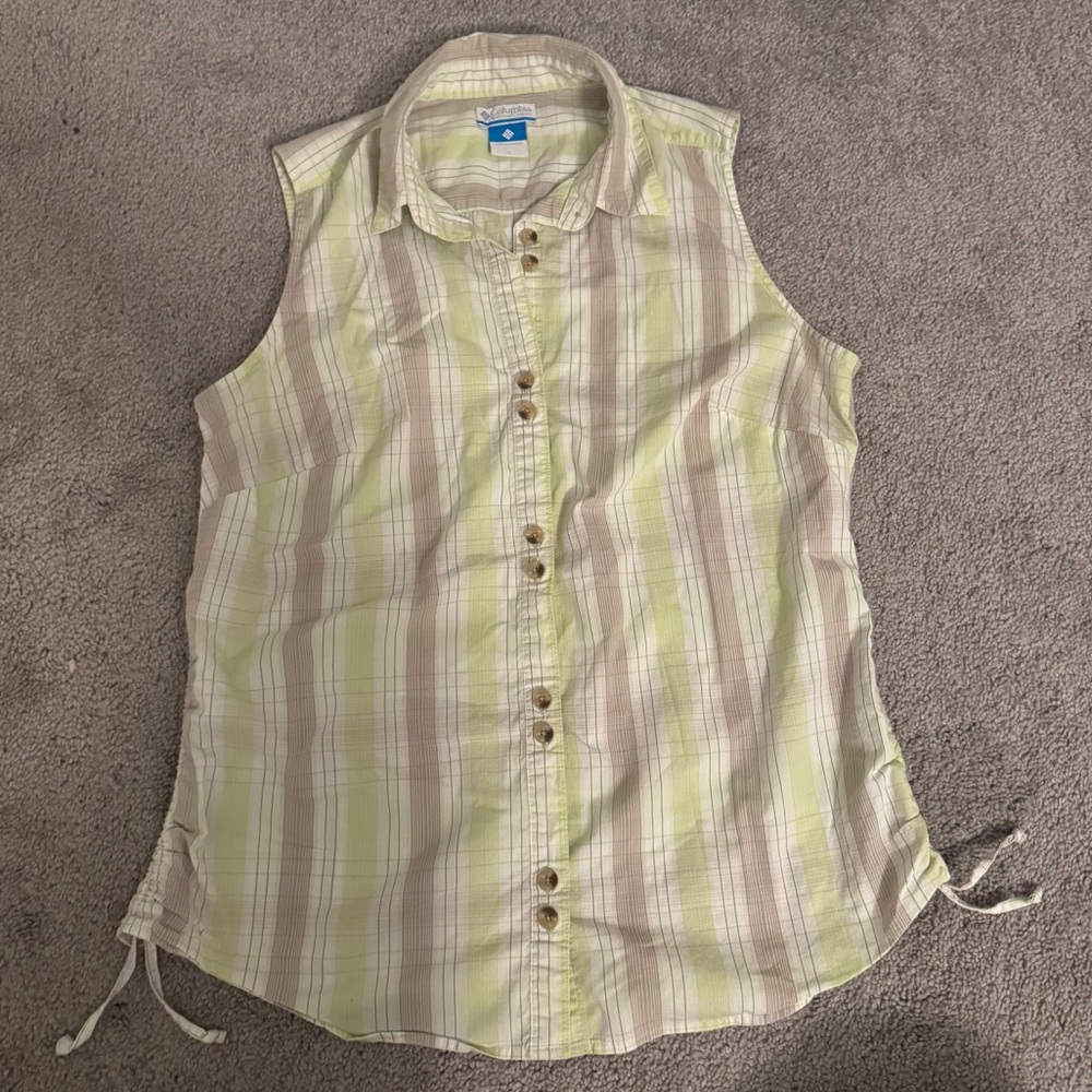 Columbia Women’s Sleeveless Plaid Blouse - Size Large
